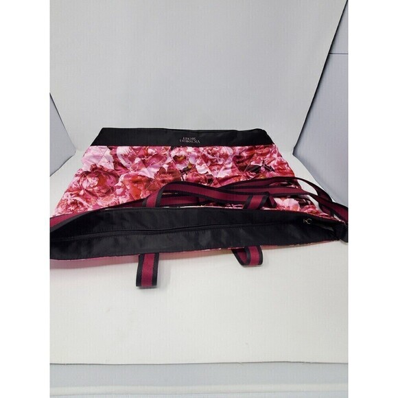 VICTORIA'S SECRET PINK RED ROSES QUILTED TOTE BAG WEEKENDER CROSSBODY STRAP - Picture 10 of 12